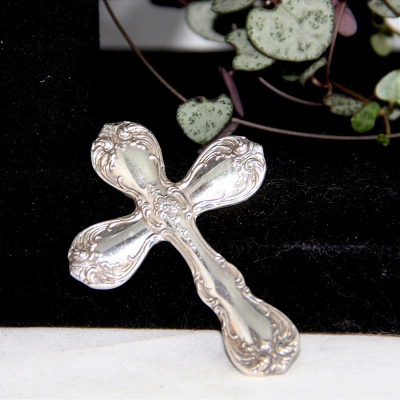 Towle Jewelry - Towle‎ Sterling Silver Old Master Pattern Cross Pendant Religious Jewelry